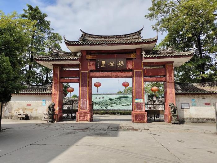 探访揭阳普宁德安里古寨 罕见的巨型府第式古村落